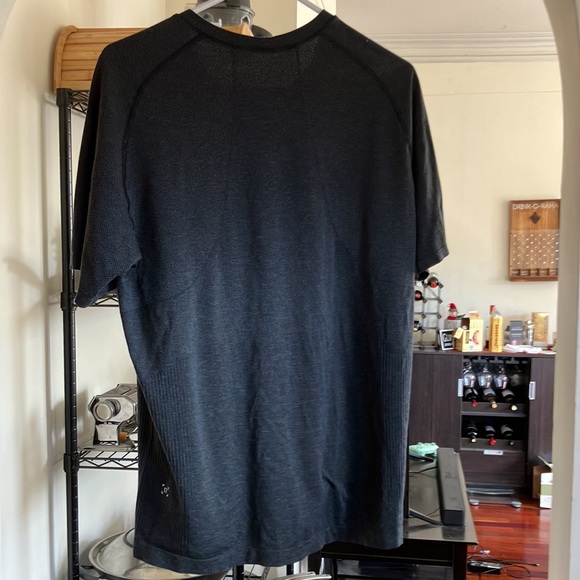 Lululemon Metal Vent Tech Short Sleeve 2.0 Deep Coal/Black Men's Large L - Picture 3 of 4